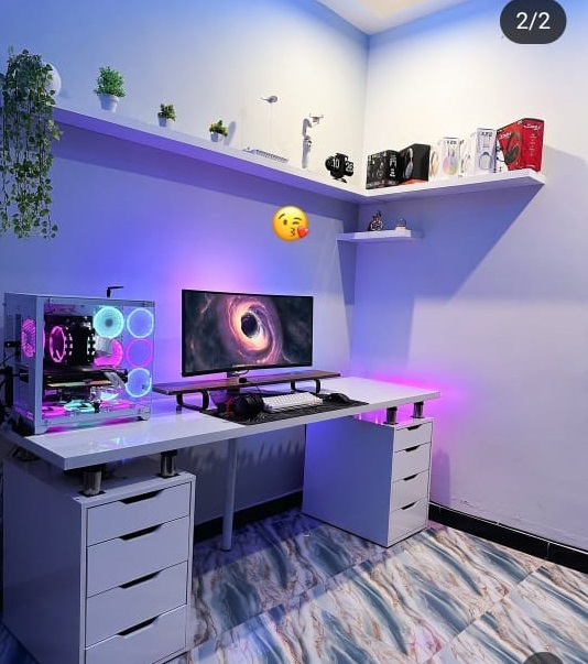 Floating shelves by tablez.pk